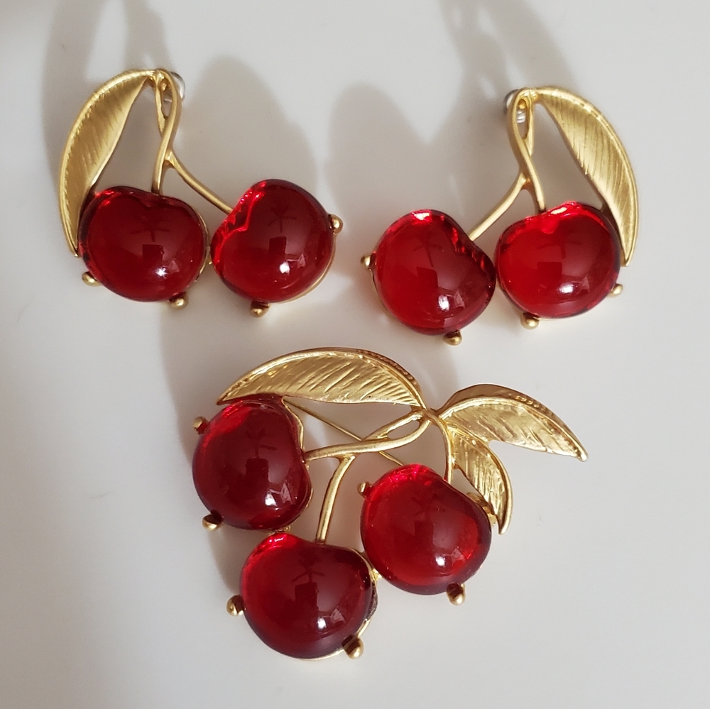 Lucite cherries brooch gold vintage style But NEW acrylic fruit jewelry